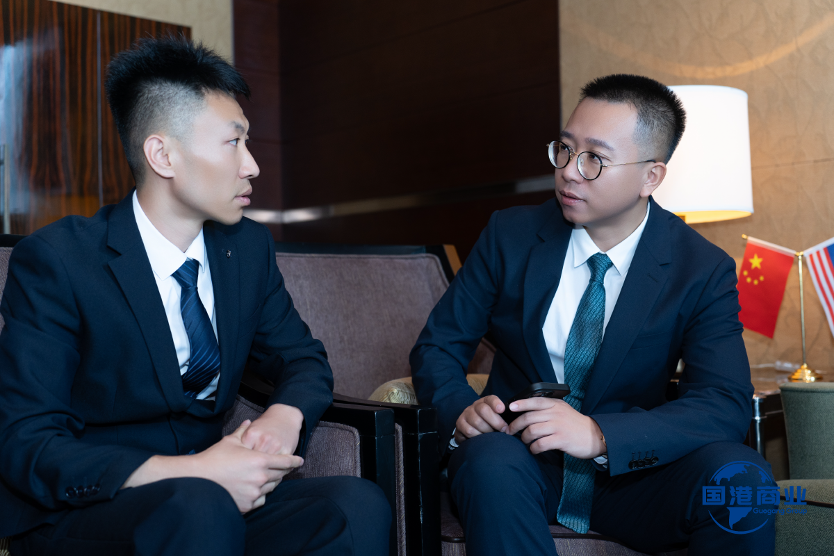 梁铁民与赵森积极交流互动