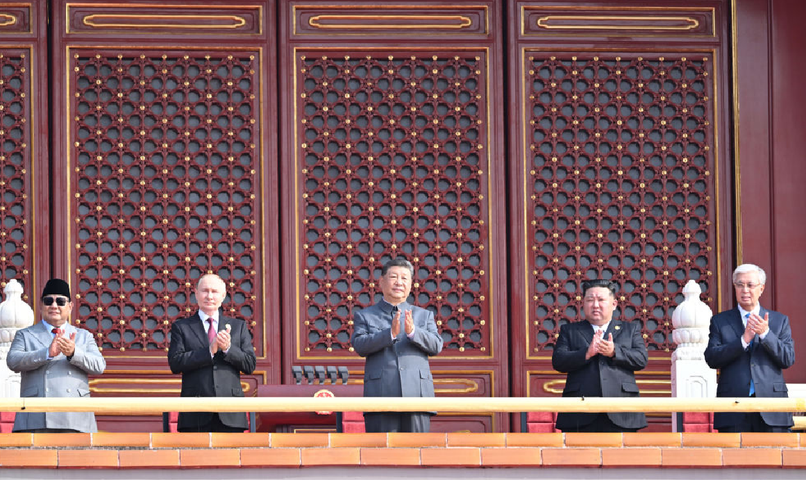 纪念中国人民抗日战争暨世界反法西斯战争胜利80周年大会在京隆重举行 天安门广场举行盛大阅兵仪式 习近平发表重要讲话并检阅受阅部队